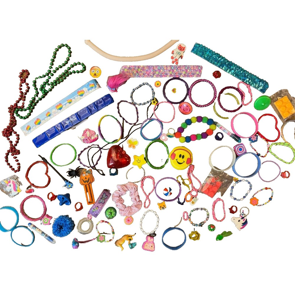 100+ Piece Treasure Box Prizes Classroom Kids Piñata Party Carnival Toys Prizes